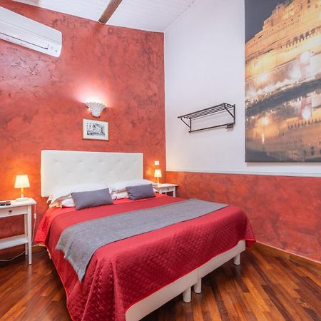 Room In Bb - Skylight Double Room In History House 罗马 外观 照片