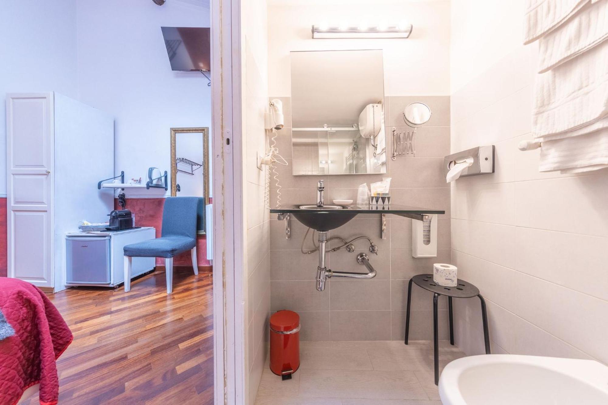 Room In Bb - Skylight Double Room In History House 罗马 外观 照片