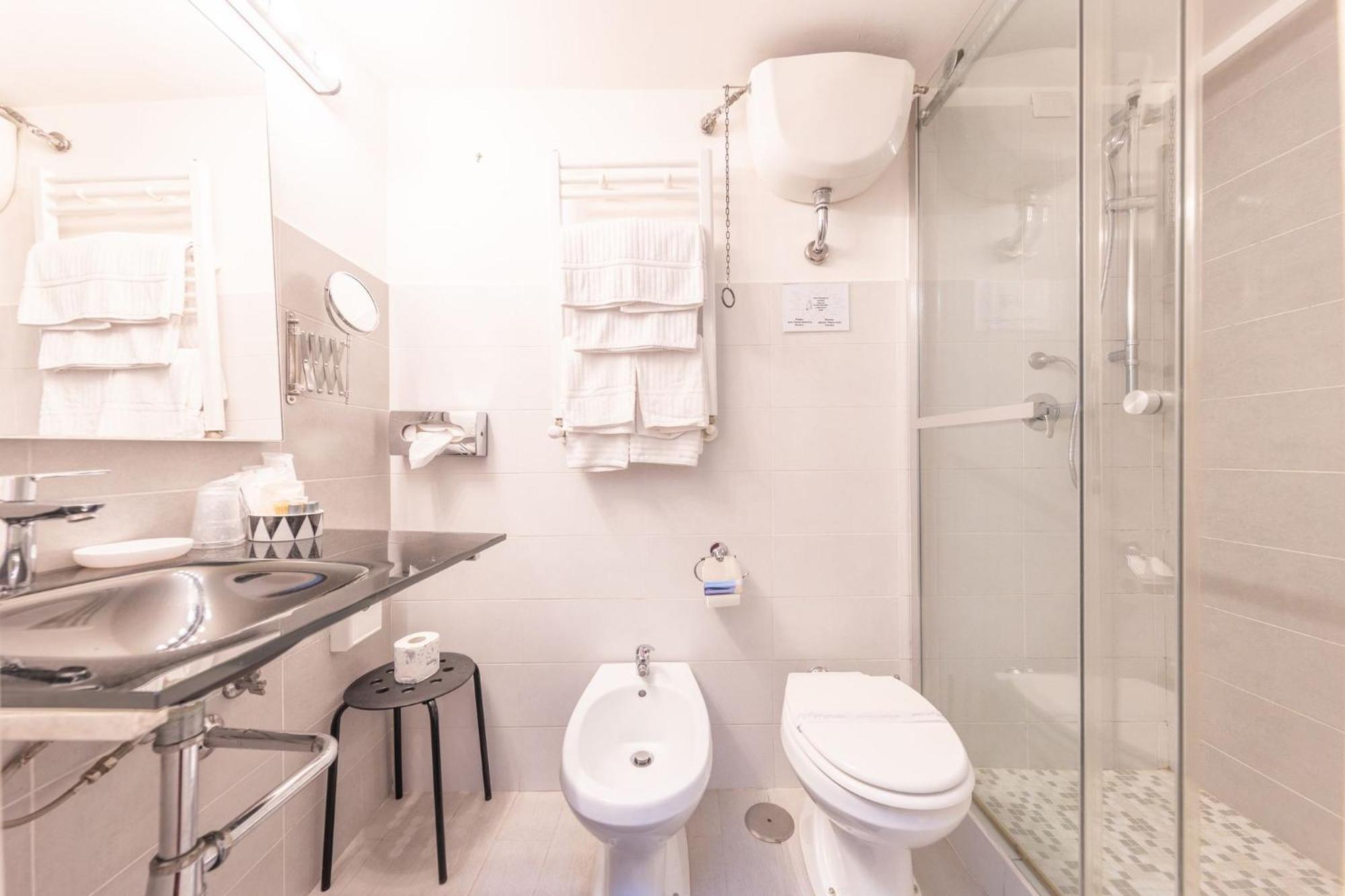 Room In Bb - Skylight Double Room In History House 罗马 外观 照片